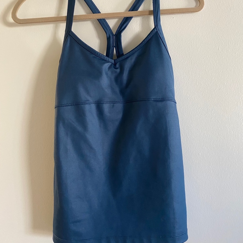 Used with slight signs of wear Alo tank.